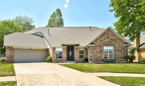 19605 Harness Ct, Edmond, OK 73012