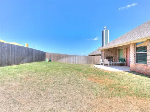 2821 Hazel Holw, Moore, OK 73160 photo 36