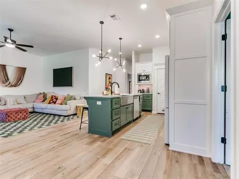 2821 Hazel Holw, Moore, OK 73160 photo 10