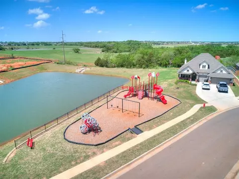 2821 Hazel Holw, Moore, OK 73160 photo 37