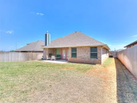 2821 Hazel Holw, Moore, OK 73160 photo 34