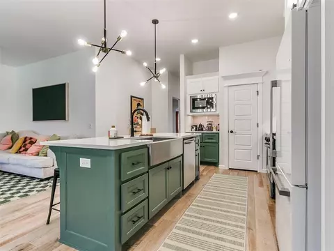 2821 Hazel Holw, Moore, OK 73160 photo 11