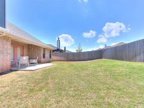 2821 Hazel Holw, Moore, OK 73160 photo 35