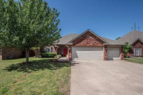 921 Renita Way, Moore, OK 73160