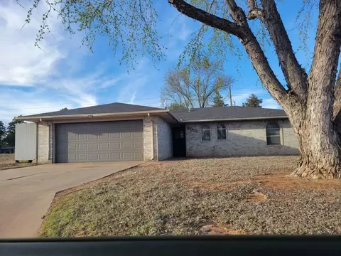 2001 E Serenade St, Weatherford, OK 73096