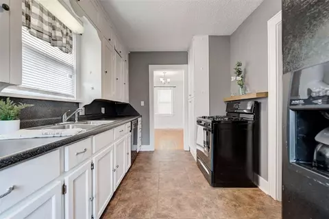 2070 Harrison Ave, Harrah, OK 73045 photo 17