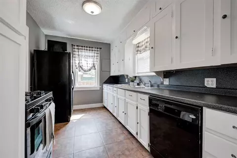 2070 Harrison Ave, Harrah, OK 73045 photo 12