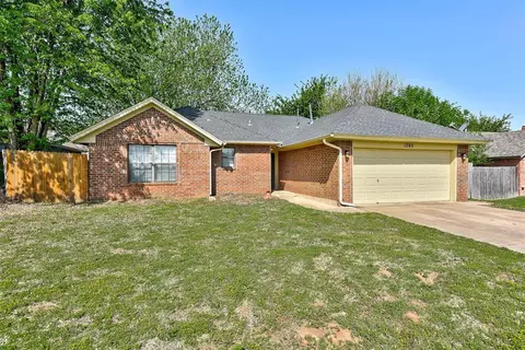 1705 Overland Trl, Choctaw, OK 73020