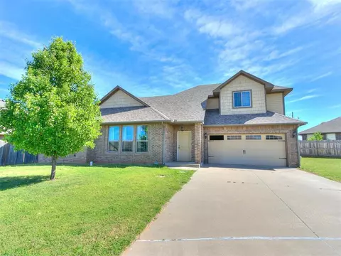 7520 Runner St, Yukon, OK 73099