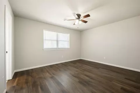 607 E 27th St, Edmond, OK 73013 photo 27