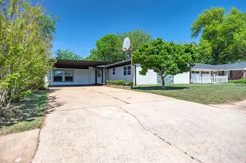 607 E 27th St, Edmond, OK 73013