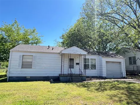 817 W College Ave, Seminole, OK 74868