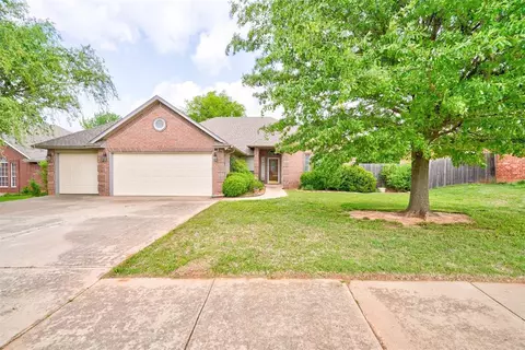 2913 Daybreak Dr, Norman, OK 73071