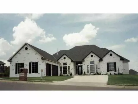 2633 Ashecroft Dr, Edmond, OK 73034 photo 1