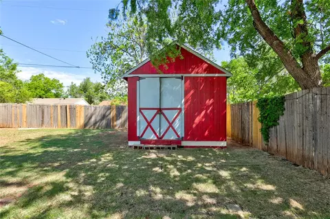105 E 11th St, Edmond, OK 73034 photo 45