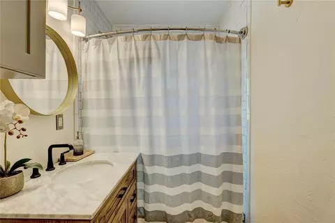 105 E 11th St, Edmond, OK 73034 photo 36