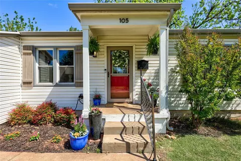 105 E 11th St, Edmond, OK 73034 photo 3