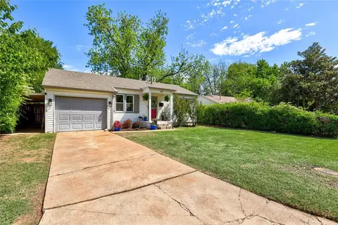 105 E 11th St, Edmond, OK 73034 photo 5