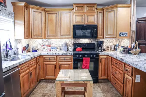 311 N Walnut St, Erick, OK 73645 photo 4