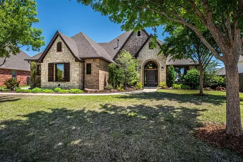 4227 Hackney Wick, Norman, OK 73072