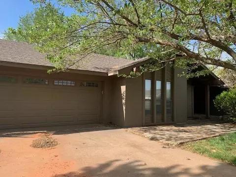 2302 Bell Ave, Elk City, OK 73644