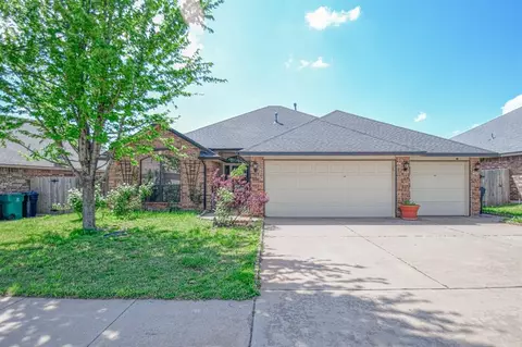9217 Button Ave, Moore, OK 73160