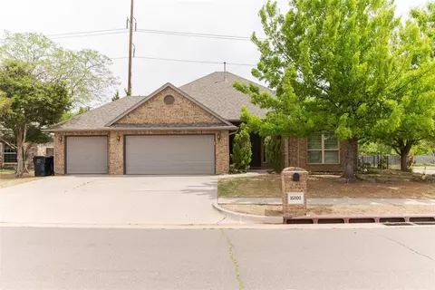 16000 Petaluma Pl, Edmond, OK 73013
