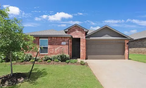 4113 Sara Park Dr, Mustang, OK 73064