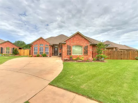 11749 SW 18th St, Yukon, OK 73099 photo 1