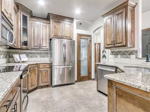 11749 SW 18th St, Yukon, OK 73099 photo 17