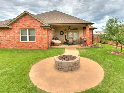 11749 SW 18th St, Yukon, OK 73099 photo 48