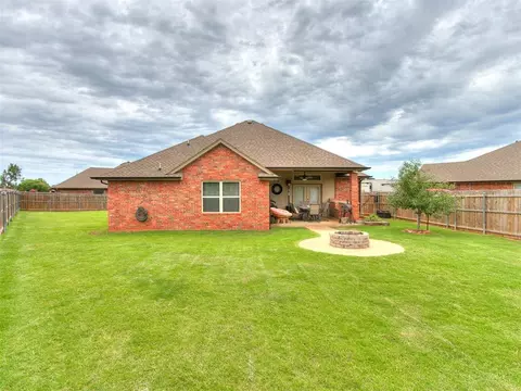 11749 SW 18th St, Yukon, OK 73099 photo 47