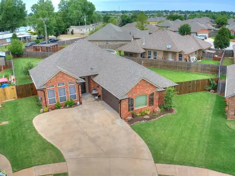 11749 SW 18th St, Yukon, OK 73099 photo 3