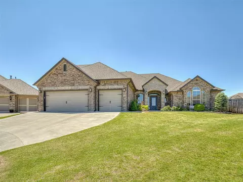 705 Evening Dr, Yukon, OK 73099