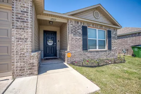 12021 Jude Way, Yukon, OK 73099