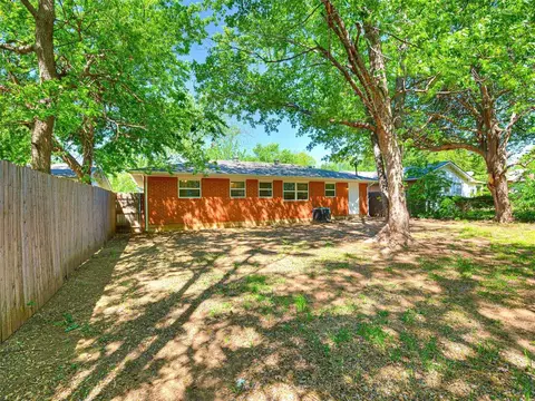 215 Stanton Dr, Norman, OK 73071 photo 8