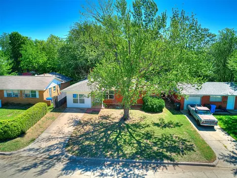 215 Stanton Dr, Norman, OK 73071 photo 4