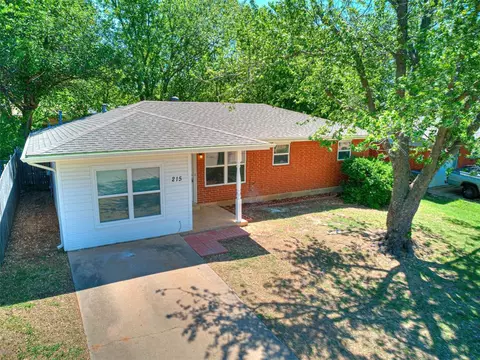 215 Stanton Dr, Norman, OK 73071 photo 3