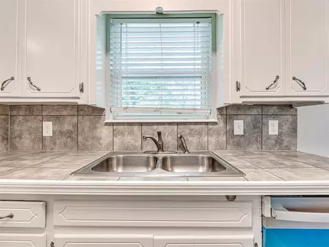 215 Stanton Dr, Norman, OK 73071 photo 23
