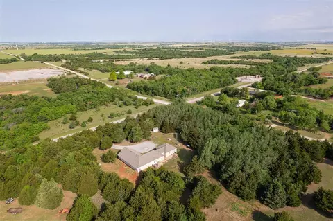 10798 N Banner Rd, El Reno, OK 73036