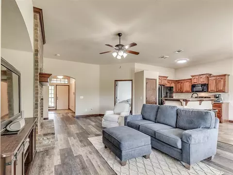 2486 Del Rey Rd, Harrah, OK 73045 photo 8