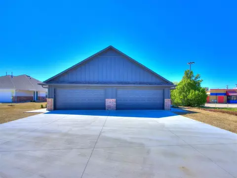 1507 N Pavy Pkwy, El Reno, OK 73036