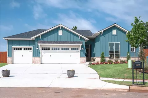 1809 Charter St, Edmond, OK 73034