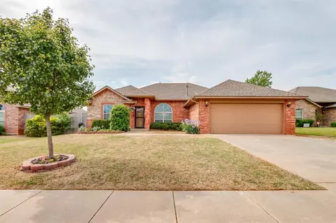 1422 Spoonwood Rd, Norman, OK 73071