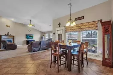 1812 Foxtail Cir, Altus, OK 73521 photo 14