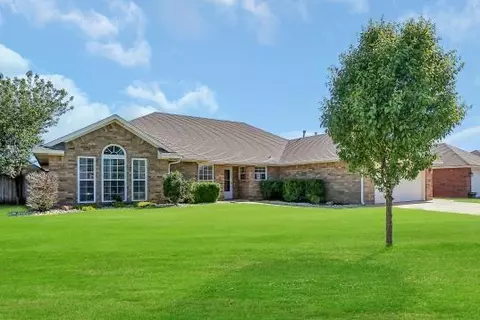1812 Foxtail Cir, Altus, OK 73521 photo 2