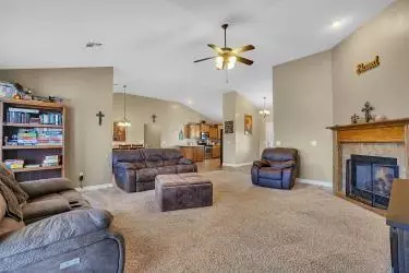 1812 Foxtail Cir, Altus, OK 73521 photo 5