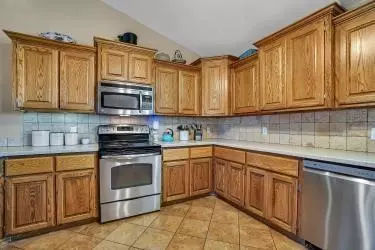 1812 Foxtail Cir, Altus, OK 73521 photo 4