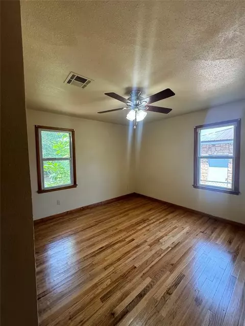 20921 Silver St, Harrah, OK 73045 photo 8
