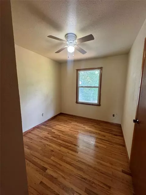 20921 Silver St, Harrah, OK 73045 photo 6